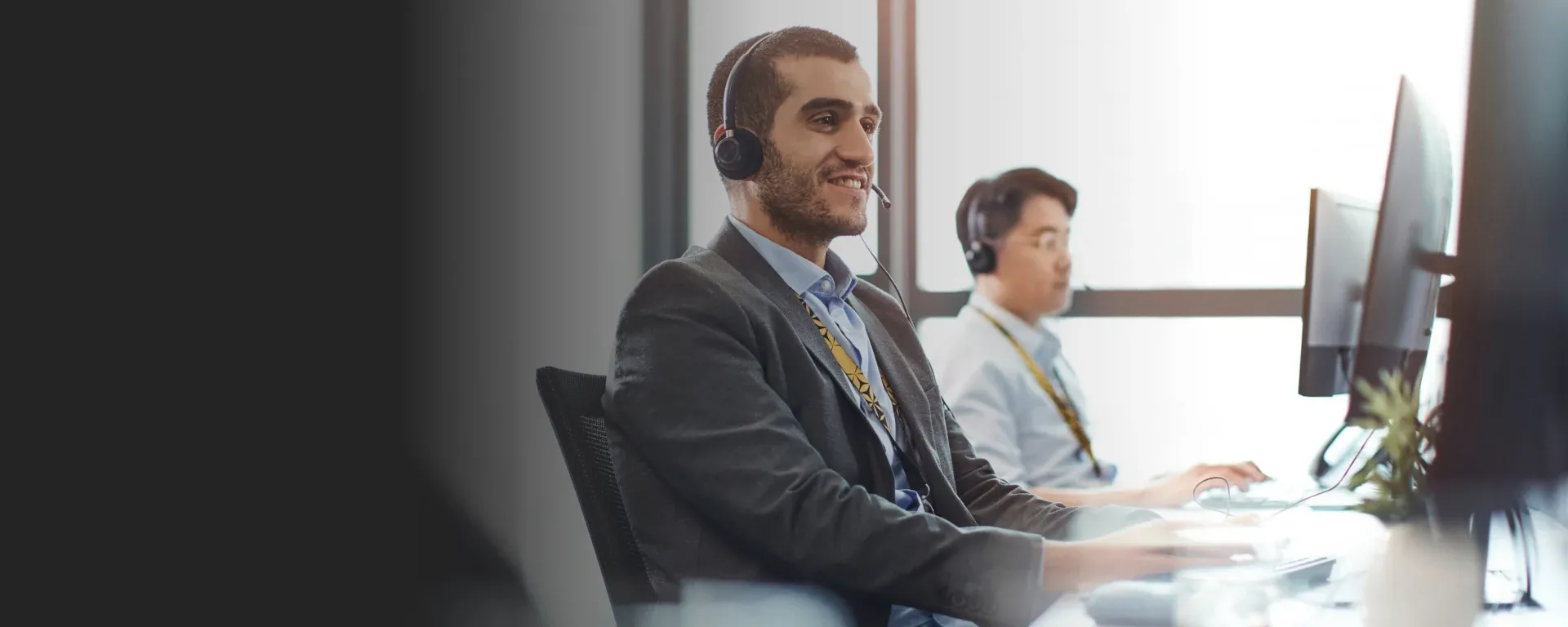 Exness Support Team.一方面,支持团队。